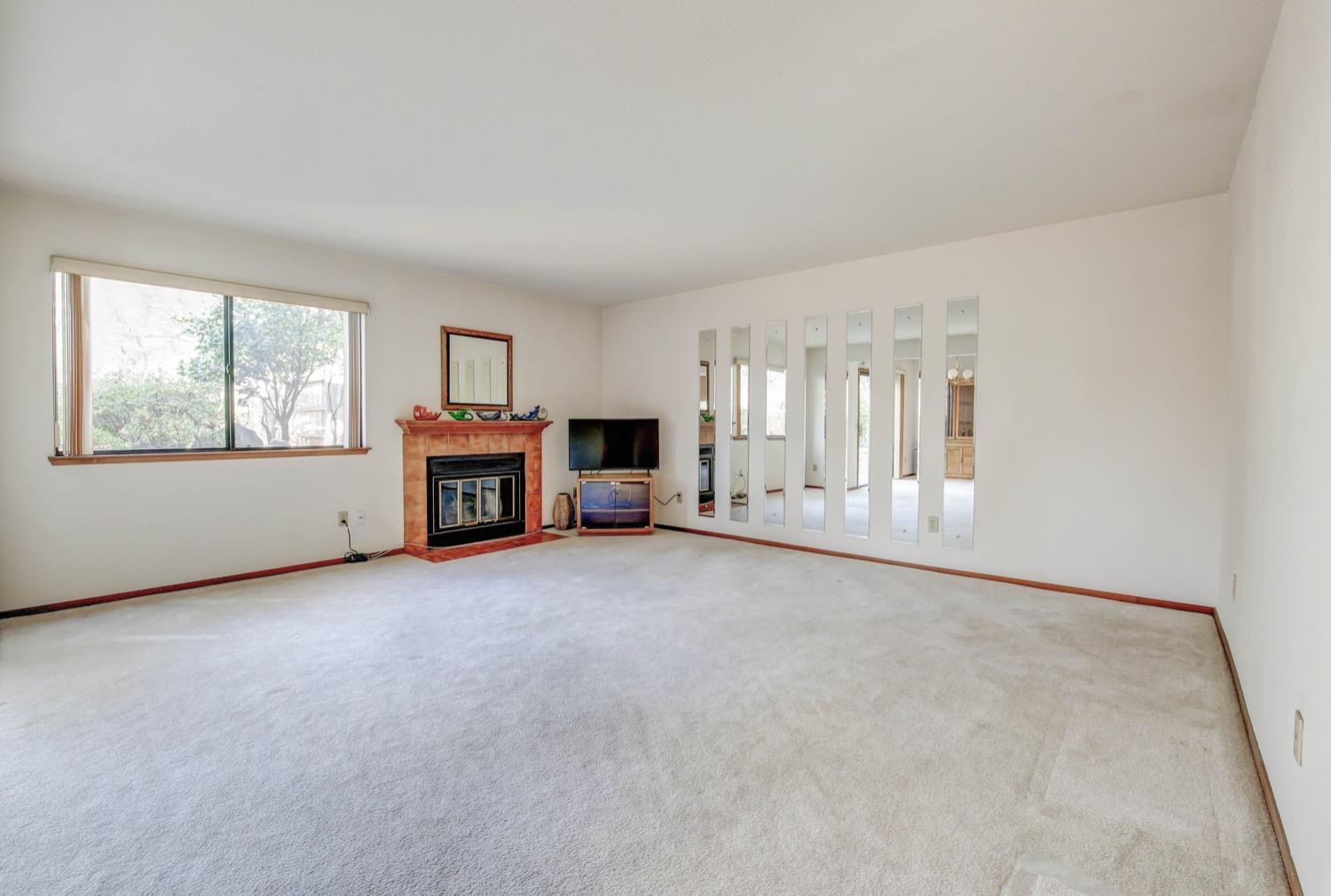 Tudor Way, Loomis, California image 4