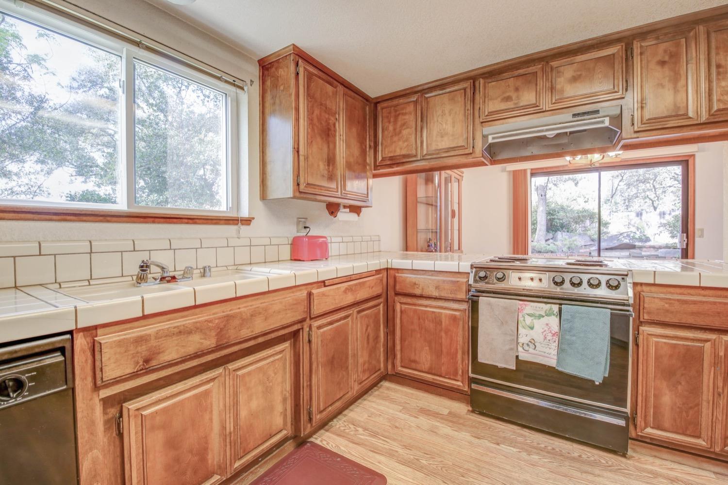 Tudor Way, Loomis, California image 16