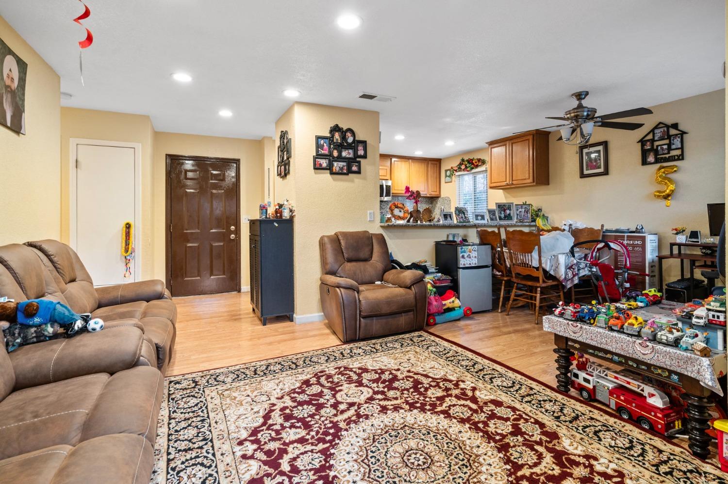 Detail Gallery Image 14 of 29 For 3591 Quail Lakes Dr #10,  Stockton,  CA 95207 - 3 Beds | 2 Baths