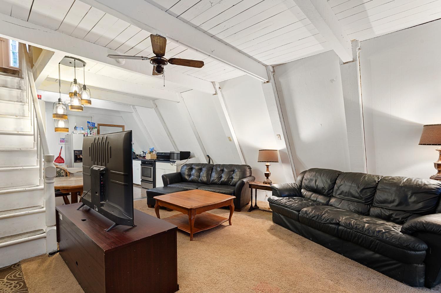 Sweeney Road, Somerset, California image 4