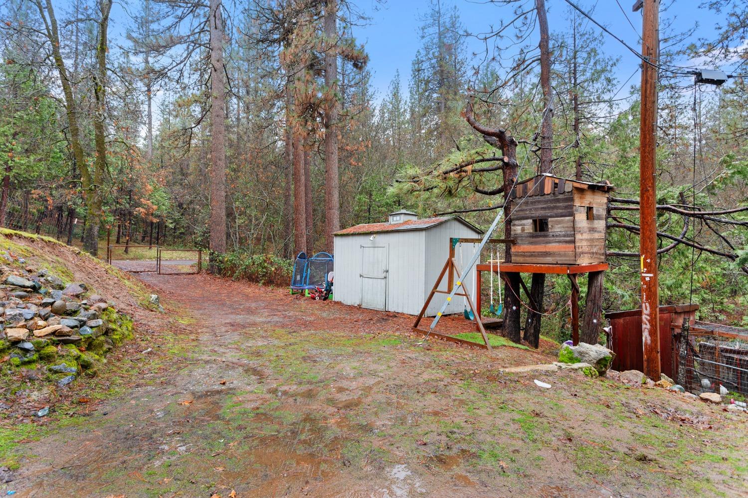 Sweeney Road, Somerset, California image 17