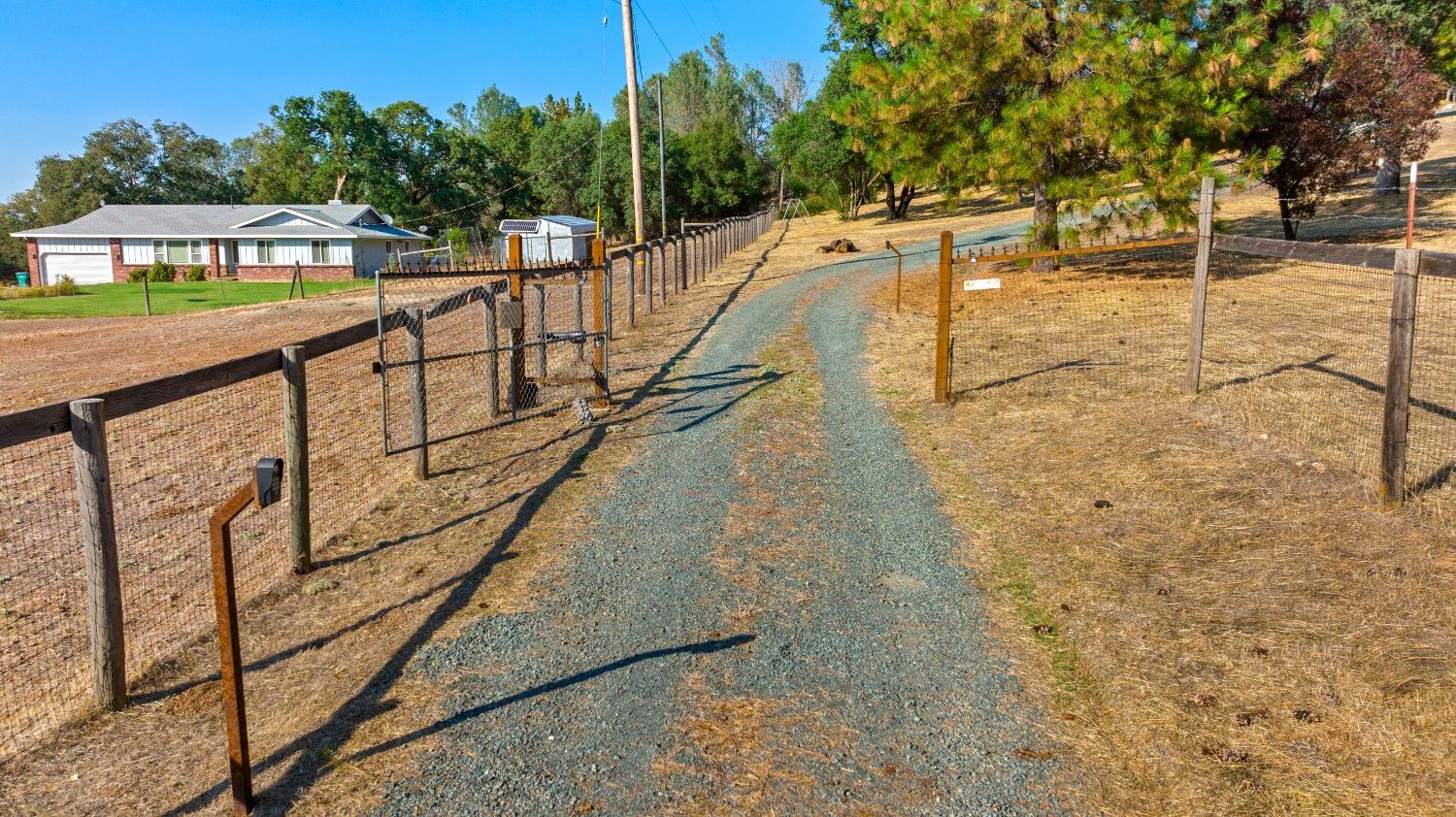 Indian Springs Road, Penn Valley, California image 33