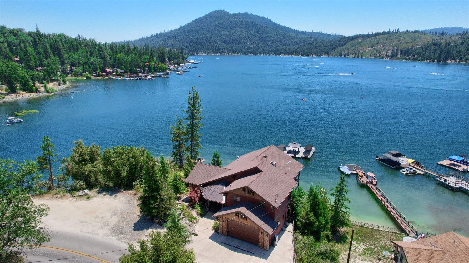 Detail Gallery Image 3 of 67 For 53496 Road 432, Bass Lake,  CA 93604 - 6 Beds | 4/1 Baths