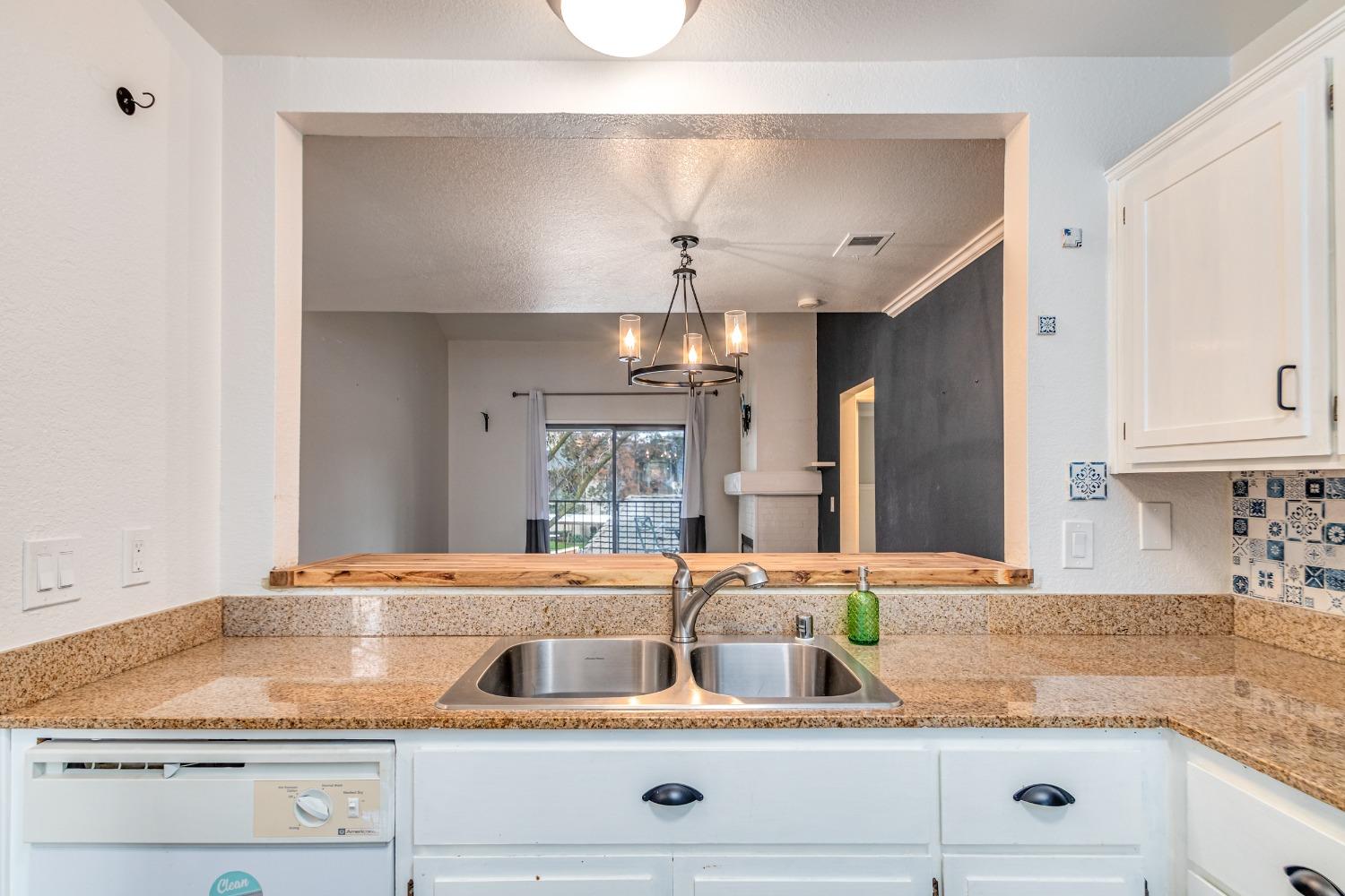 Detail Gallery Image 13 of 31 For 2401 Eilers Ln #406,  Lodi,  CA 95242 - 1 Beds | 1 Baths