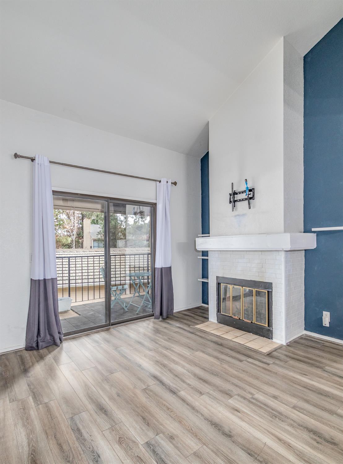 Detail Gallery Image 15 of 31 For 2401 Eilers Ln #406,  Lodi,  CA 95242 - 1 Beds | 1 Baths
