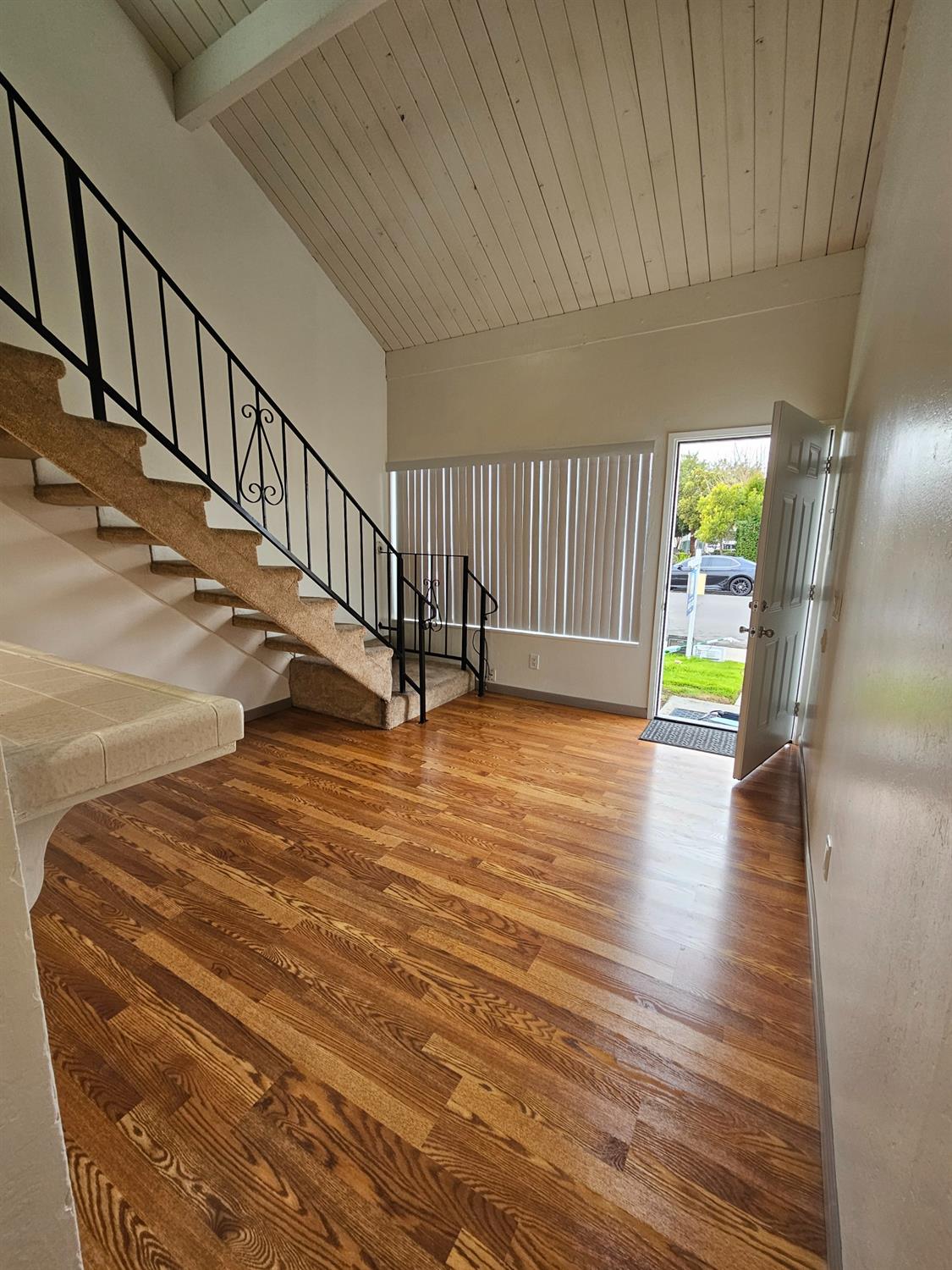 Illinois Avenue #10, Los Banos, California image 3