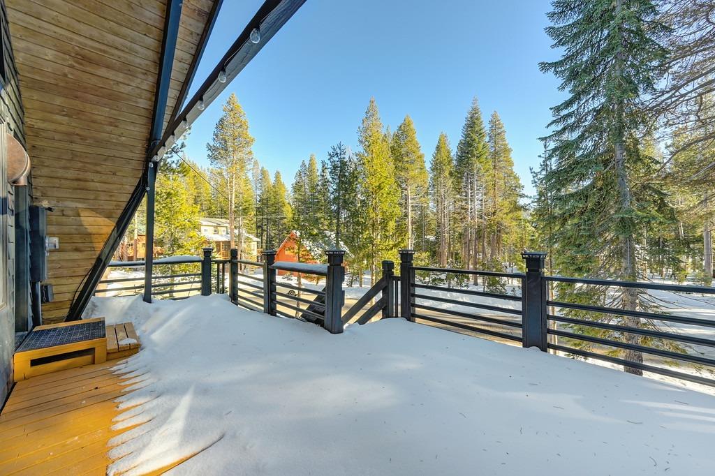Detail Gallery Image 5 of 39 For 5025 Serene Rd, Soda Springs,  CA 95728 - 3 Beds | 2 Baths