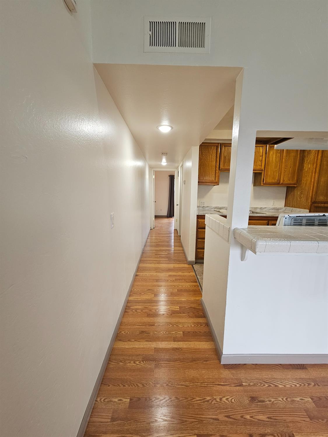Illinois Avenue #10, Los Banos, California image 4