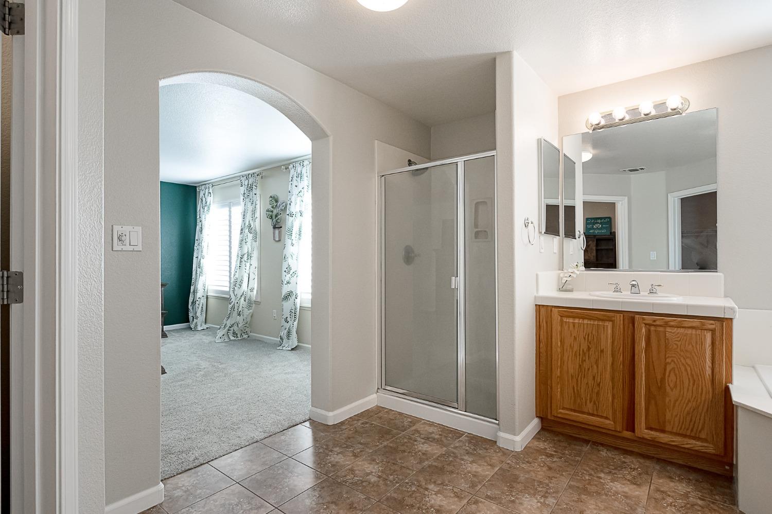 Detail Gallery Image 28 of 40 For 1883 Pack Saddle St, Oakdale,  CA 95361 - 5 Beds | 3/1 Baths