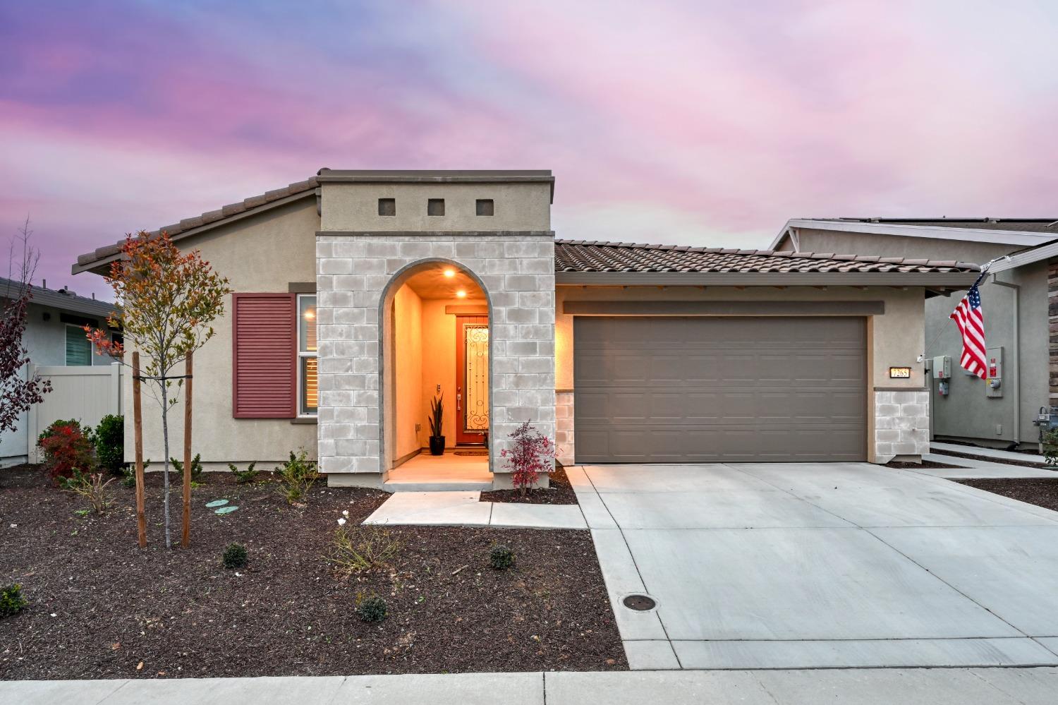 Photo of 7265 Universal Ln in Roseville, CA
