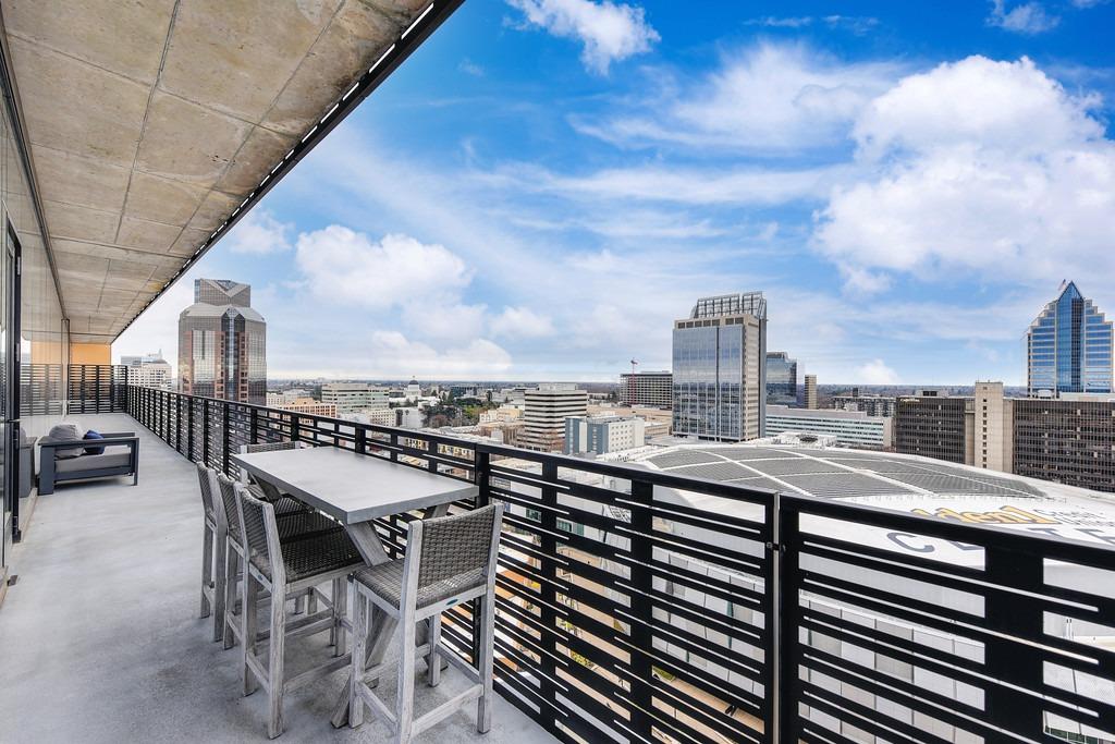 Detail Gallery Image 63 of 85 For 500 J St #1805,  Sacramento,  CA 95814 - 2 Beds | 2/1 Baths