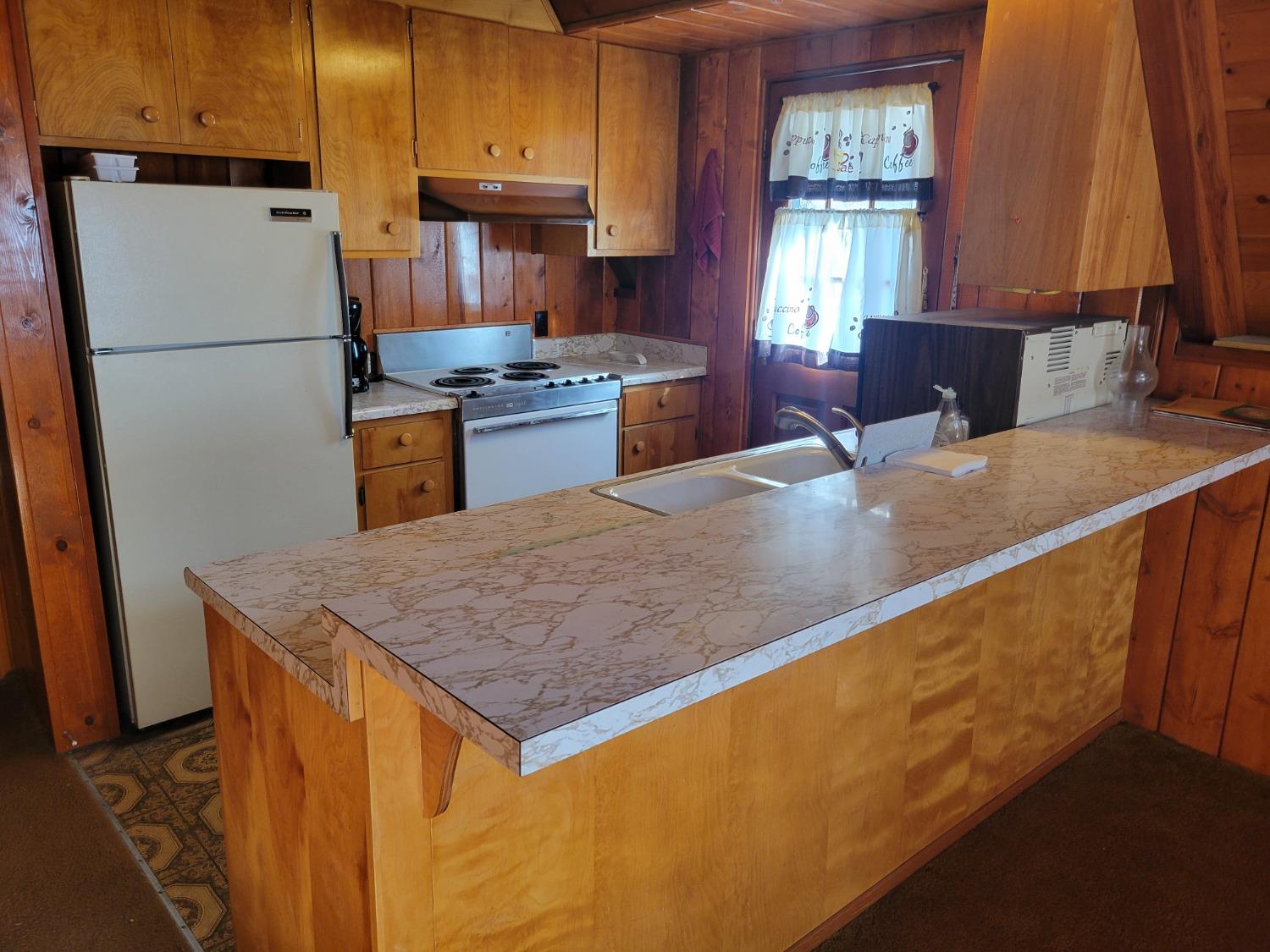 Detail Gallery Image 5 of 19 For 21937 Feather River Dr, Sonora,  CA 95370 - 3 Beds | 2/1 Baths