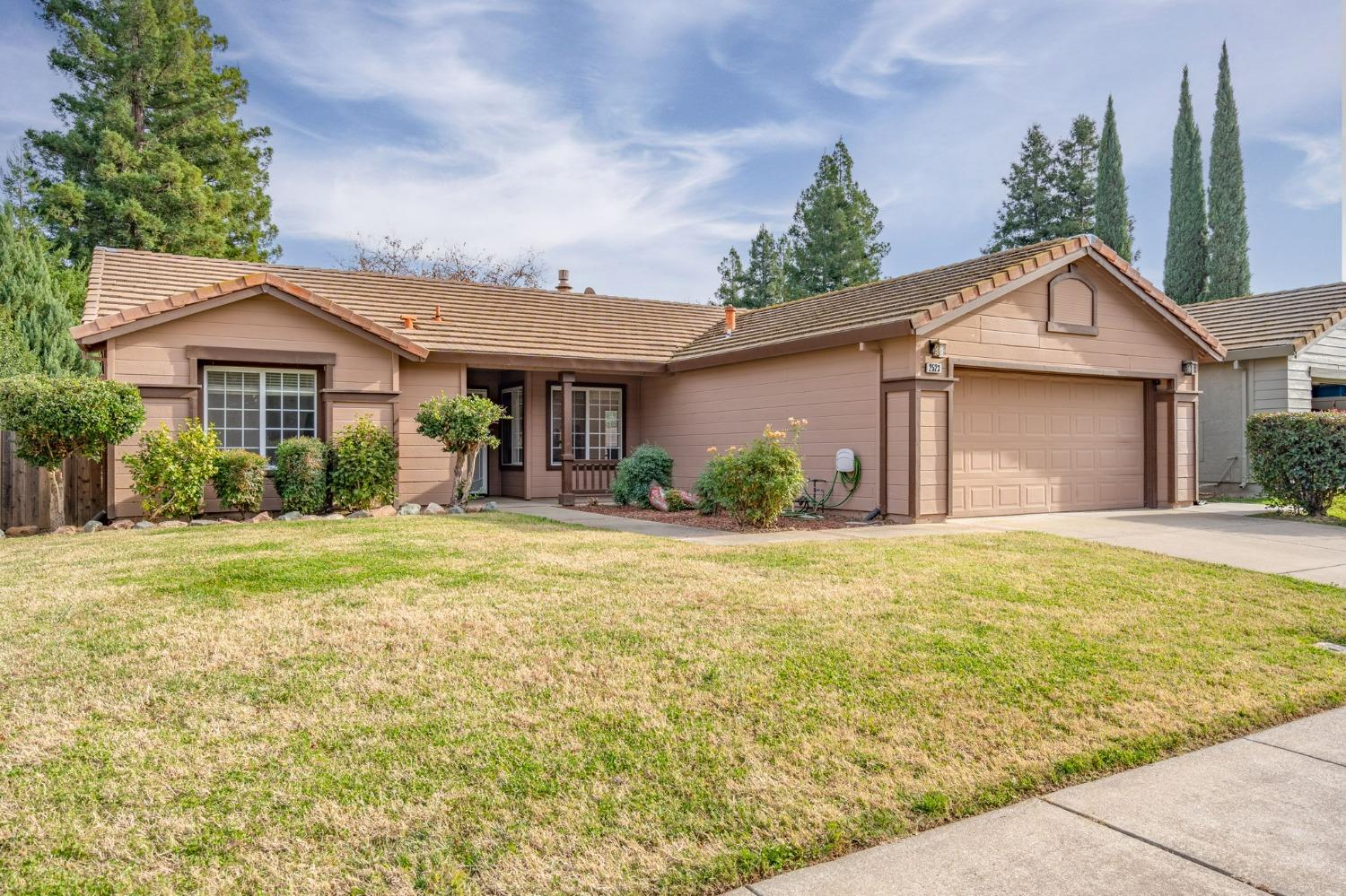 Detail Gallery Image 1 of 1 For 2523 Drummond Dr, Yuba City,  CA 95991 - 4 Beds | 2 Baths