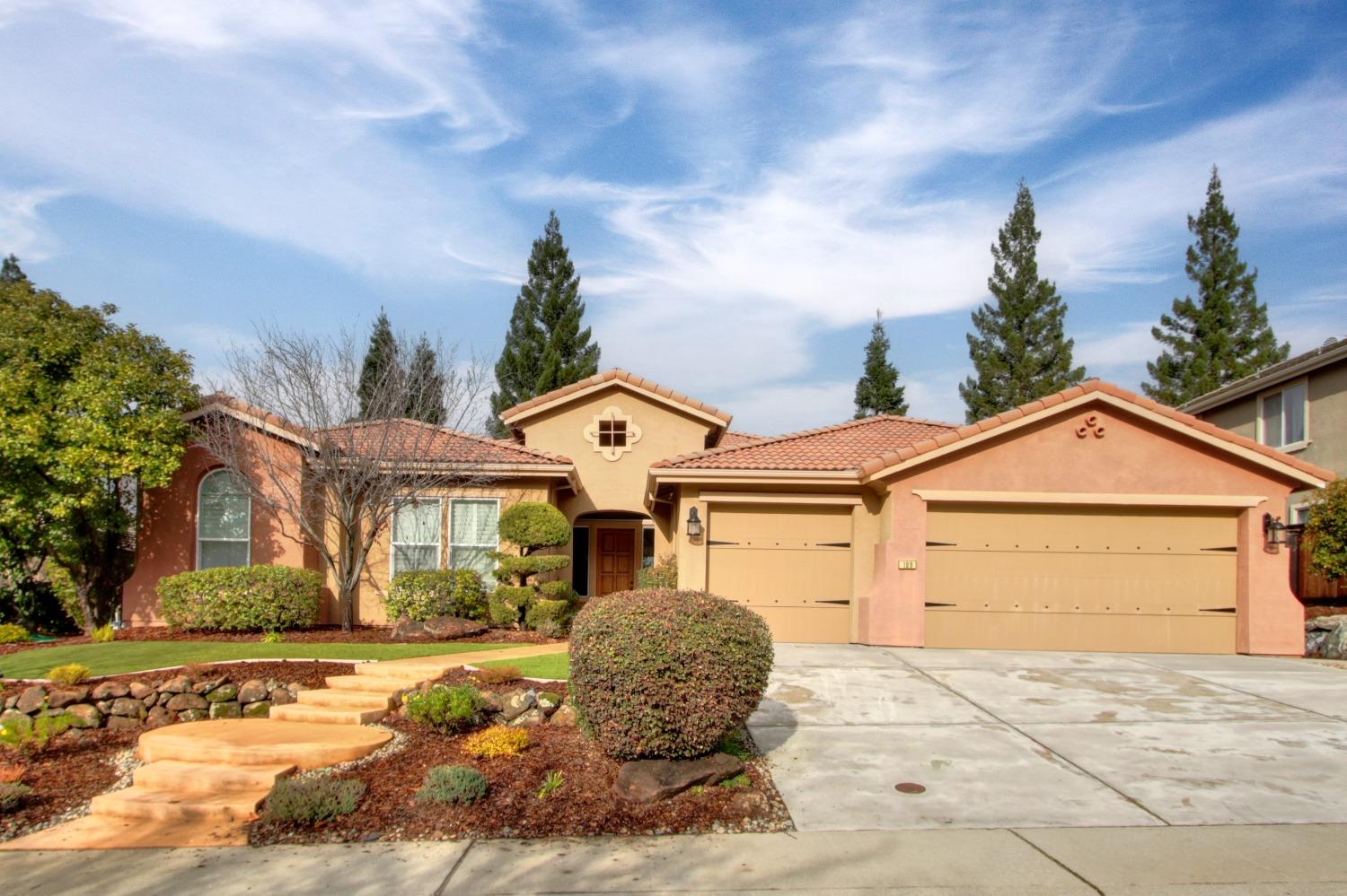 Detail Gallery Image 1 of 1 For 109 Oak Hill Ct, Roseville,  CA 95661 - 3 Beds | 2/1 Baths
