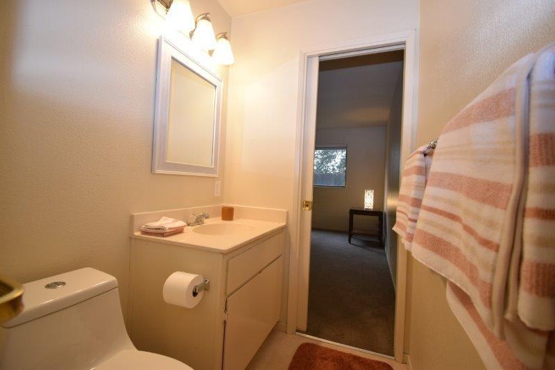 Country Villa Court #20, Auburn, California image 24