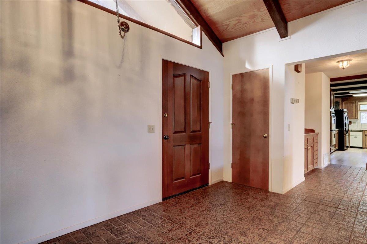 Hackett Court, Grass Valley, California image 6