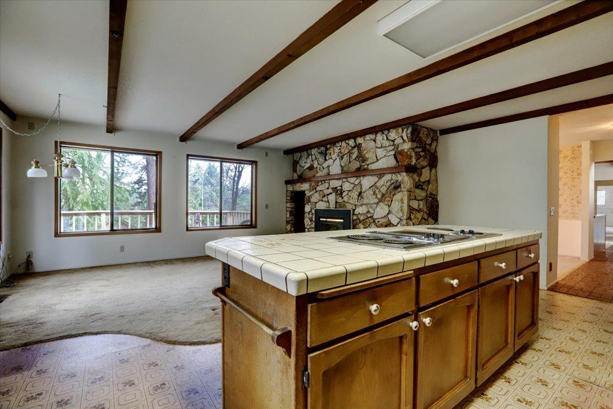 Hackett Court, Grass Valley, California image 21