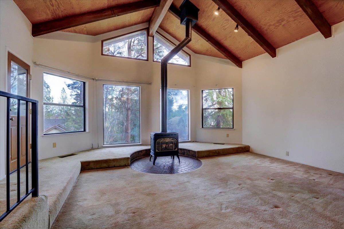 Hackett Court, Grass Valley, California image 11