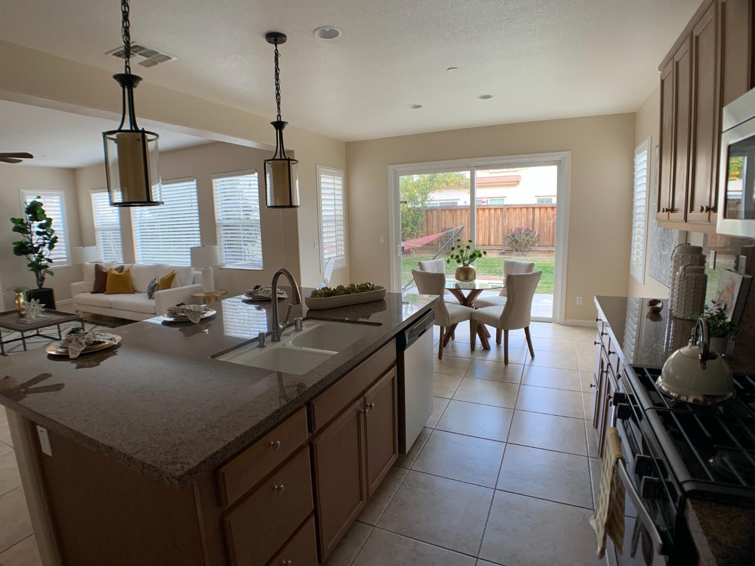 Detail Gallery Image 28 of 86 For 2046 Alhambra Ct, Tracy,  CA 95376 - 4 Beds | 3/1 Baths