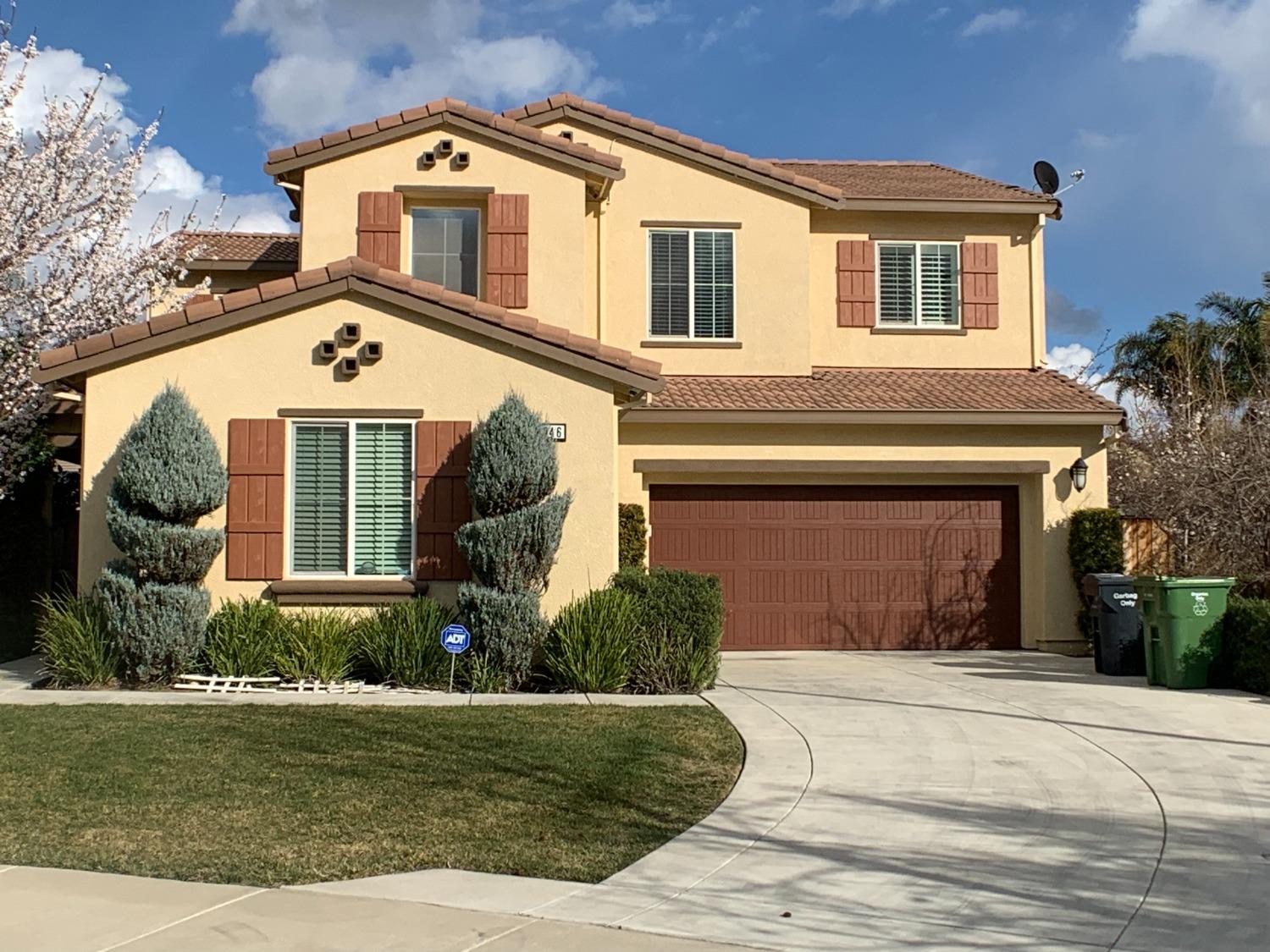 Photo of 2046 Alhambra Ct in Tracy, CA