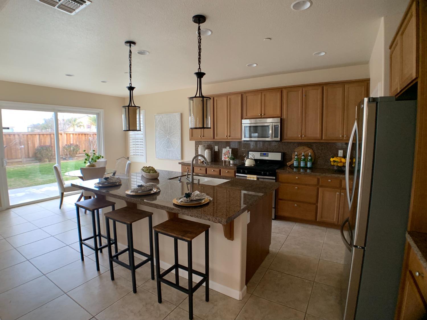 Detail Gallery Image 27 of 86 For 2046 Alhambra Ct, Tracy,  CA 95376 - 4 Beds | 3/1 Baths