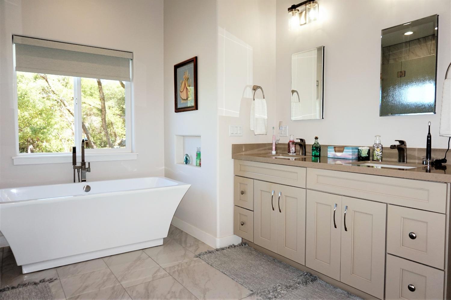 Detail Gallery Image 28 of 64 For 3102 Squirrel Hollow, Somerset,  CA 95684 - 3 Beds | 3/1 Baths