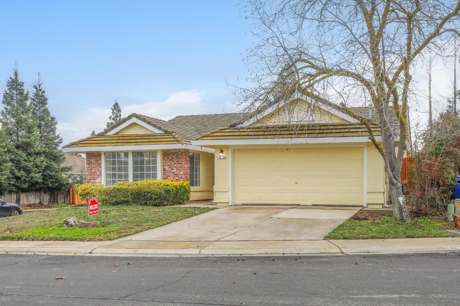 Detail Gallery Image 1 of 1 For 5018 Gopherglen Ct, Elk Grove,  CA 95758 - 4 Beds | 2 Baths