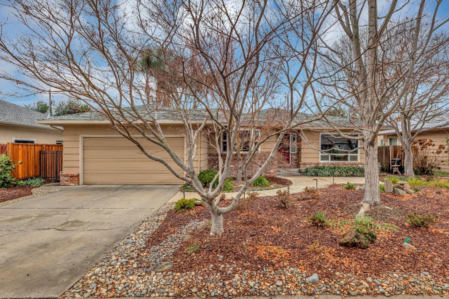 Detail Gallery Image 1 of 1 For 5714 Spilman Ave, Sacramento,  CA 95819 - 3 Beds | 2 Baths