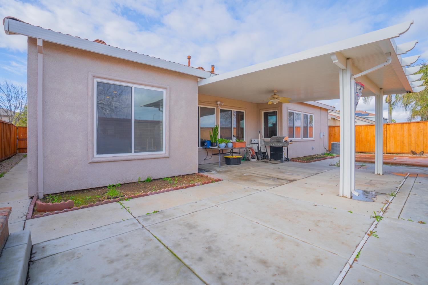 Detail Gallery Image 48 of 63 For 244 Murano St, Los Banos,  CA 93635 - 3 Beds | 2 Baths