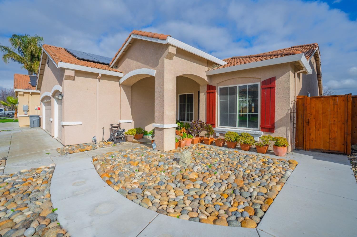 Detail Gallery Image 9 of 63 For 244 Murano St, Los Banos,  CA 93635 - 3 Beds | 2 Baths