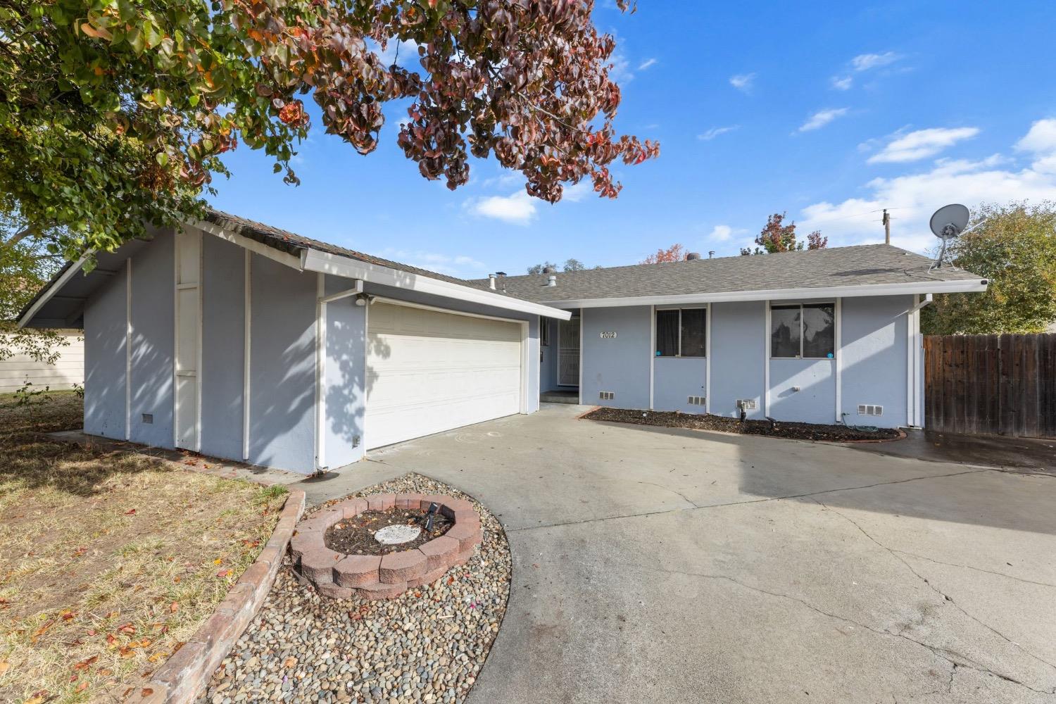 Detail Gallery Image 1 of 1 For 7012 Durham St, Citrus Heights,  CA 95621 - 3 Beds | 2 Baths
