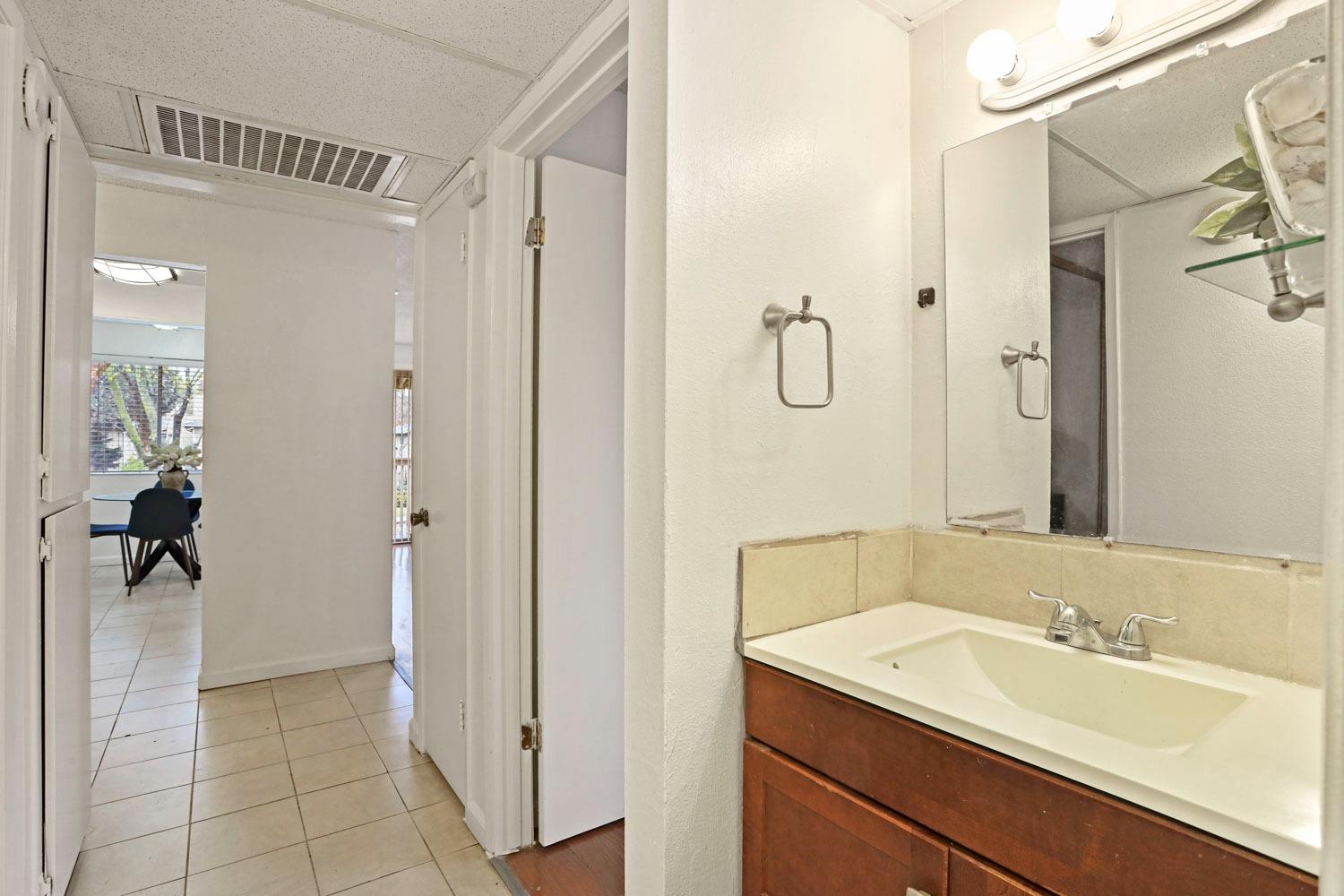Detail Gallery Image 20 of 27 For 328 Northbank Ct #10,  Stockton,  CA 95207 - 2 Beds | 1 Baths