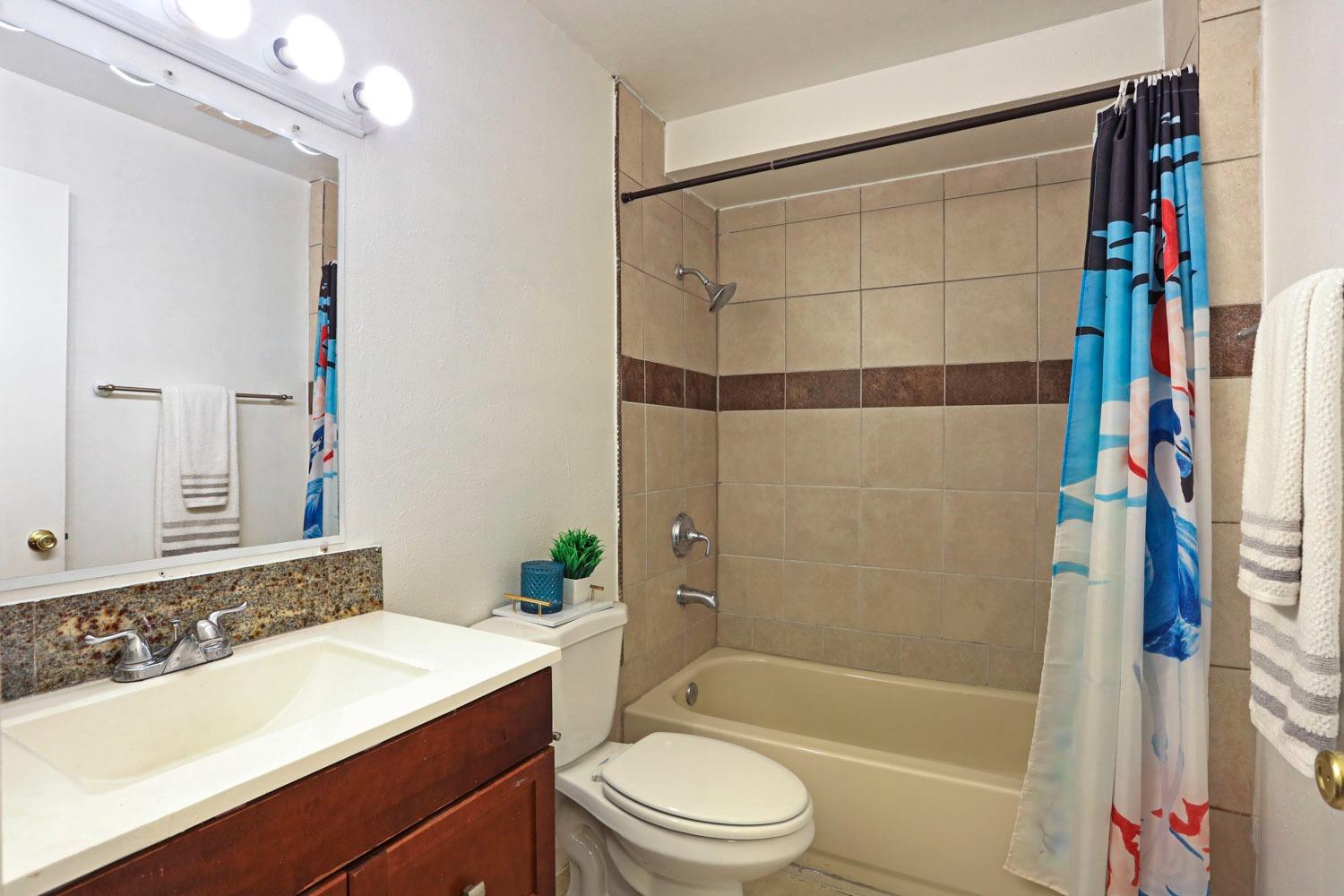 Detail Gallery Image 19 of 27 For 328 Northbank Ct #10,  Stockton,  CA 95207 - 2 Beds | 1 Baths