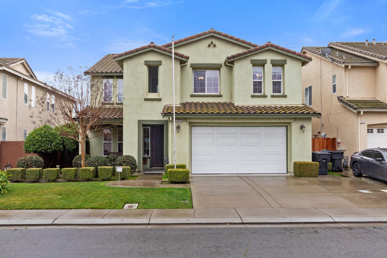 Detail Gallery Image 1 of 1 For 2820 Prosperity Ct, Modesto,  CA 95355 - 5 Beds | 2/1 Baths