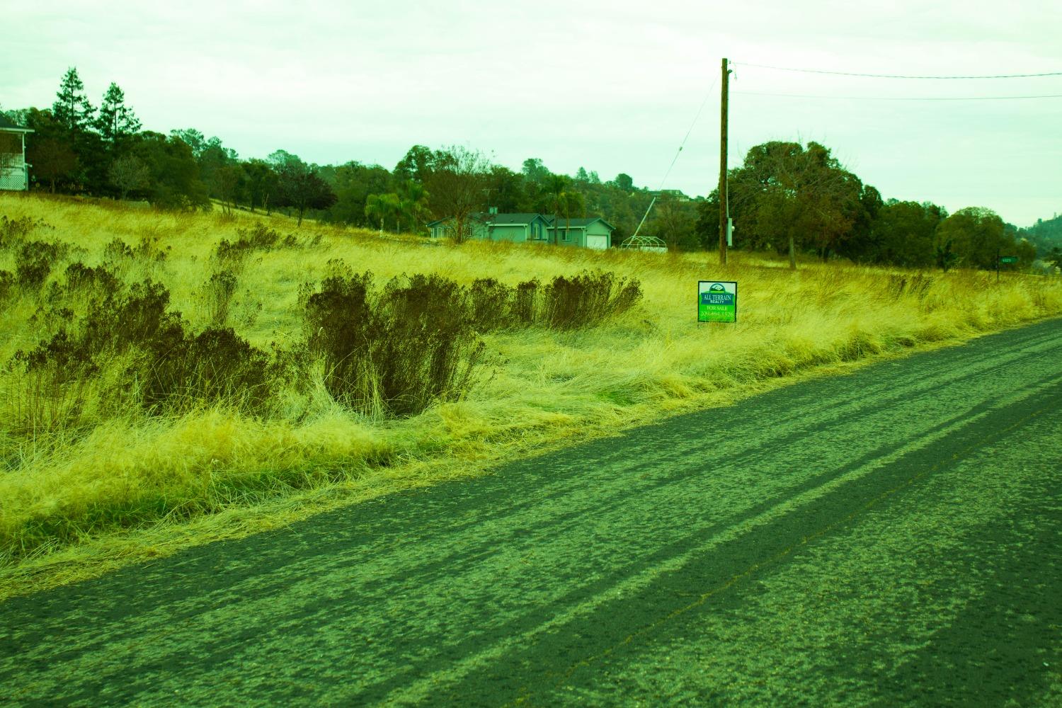 Madreselva Street, La Grange, California image 18