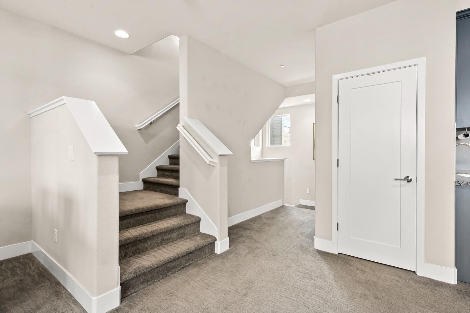 Detail Gallery Image 12 of 44 For 404 11th St, Sacramento,  CA 95814 - 2 Beds | 2/1 Baths