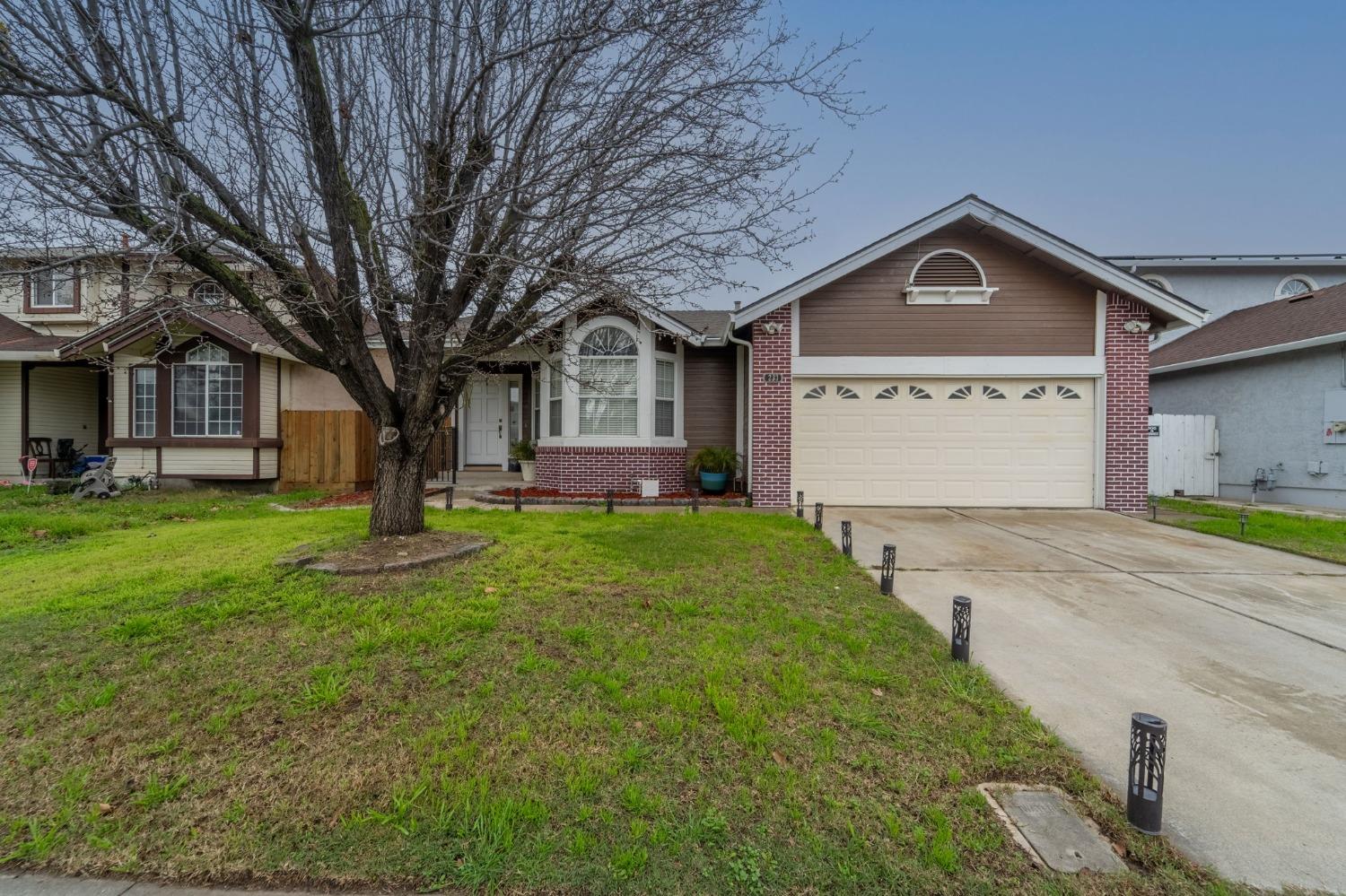 Detail Gallery Image 1 of 1 For 233 O St, Lathrop,  CA 95330 - 3 Beds | 2 Baths