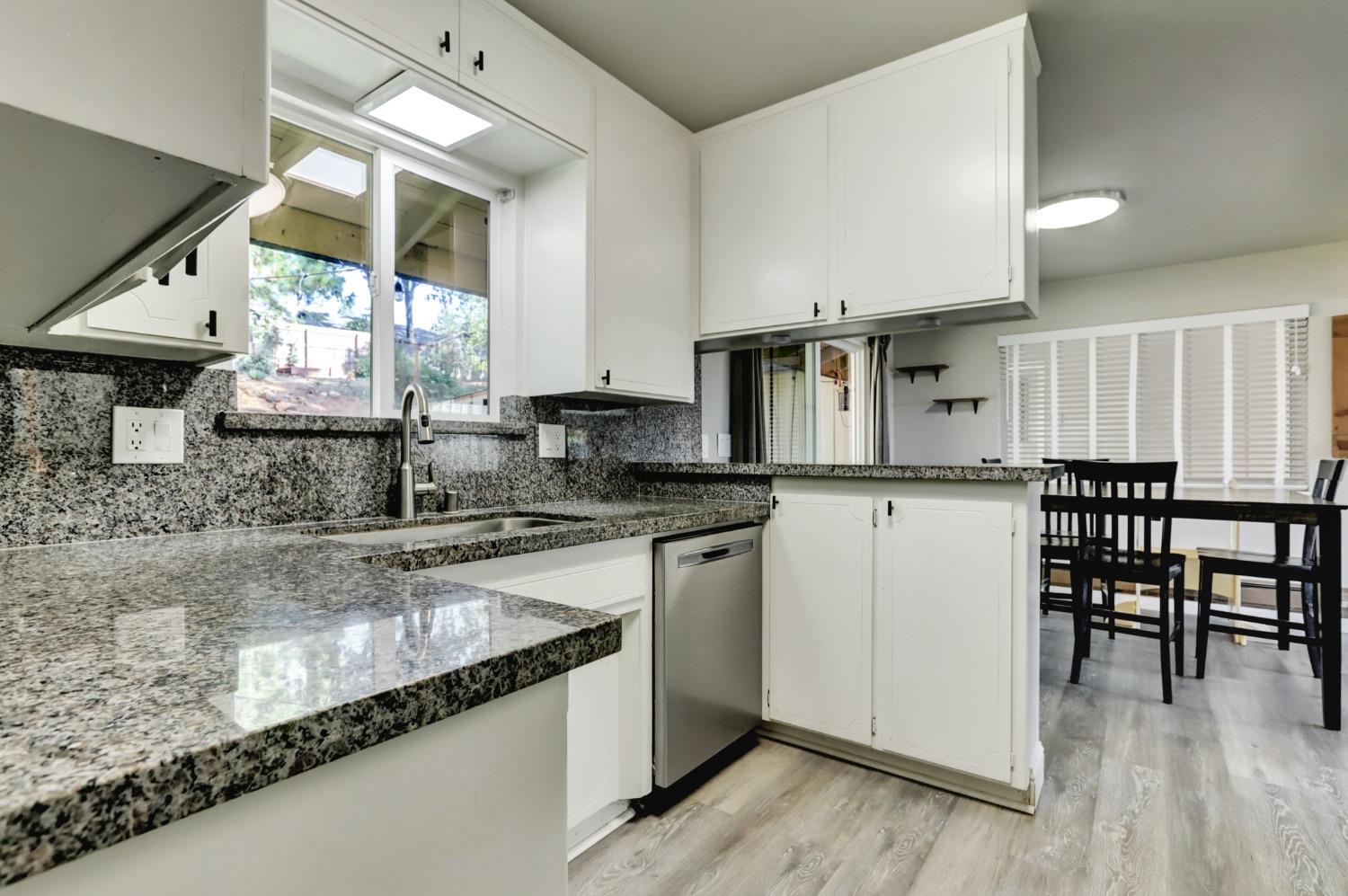 Alta Sierra Drive, Grass Valley, California image 16
