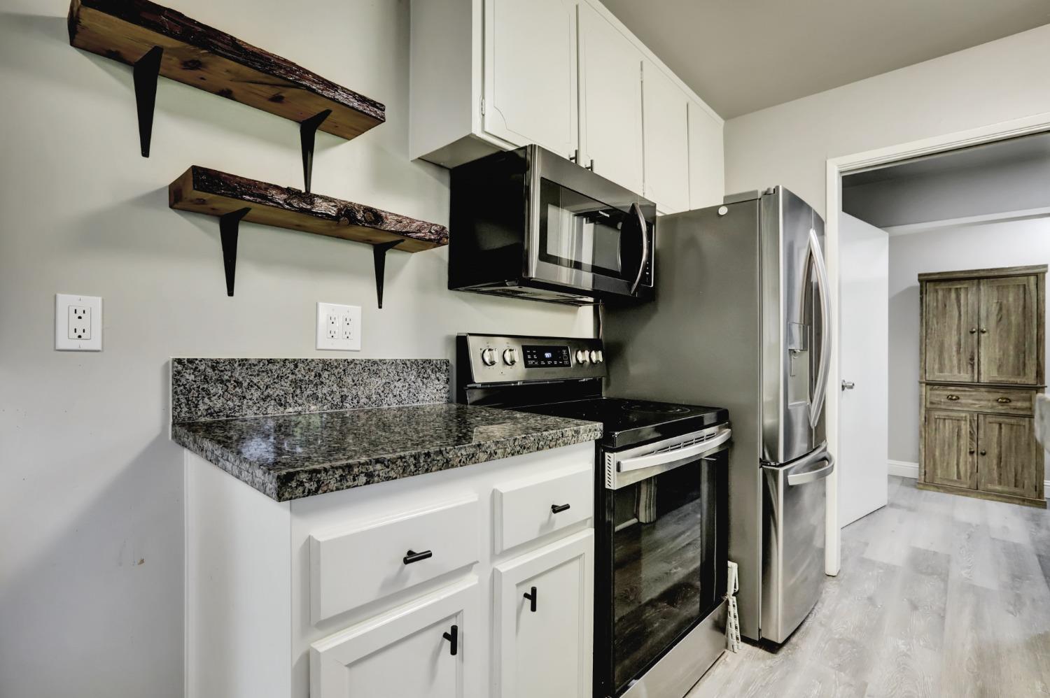Alta Sierra Drive, Grass Valley, California image 14