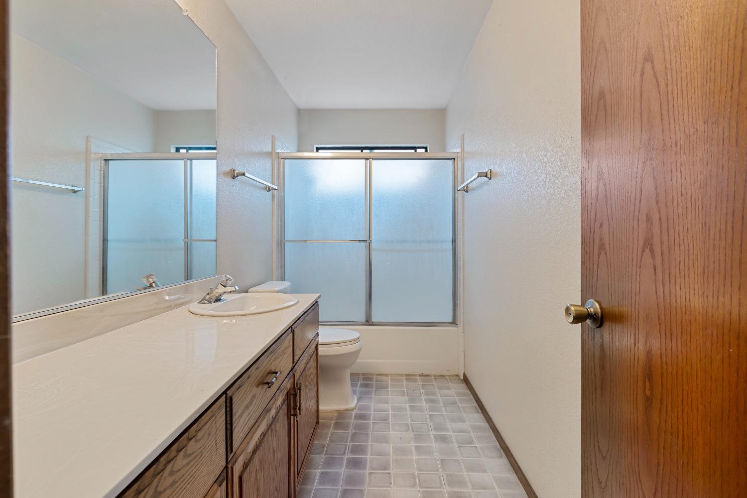 Detail Gallery Image 21 of 34 For 1947 Amberwood Ct, Stockton,  CA 95207 - 3 Beds | 2 Baths