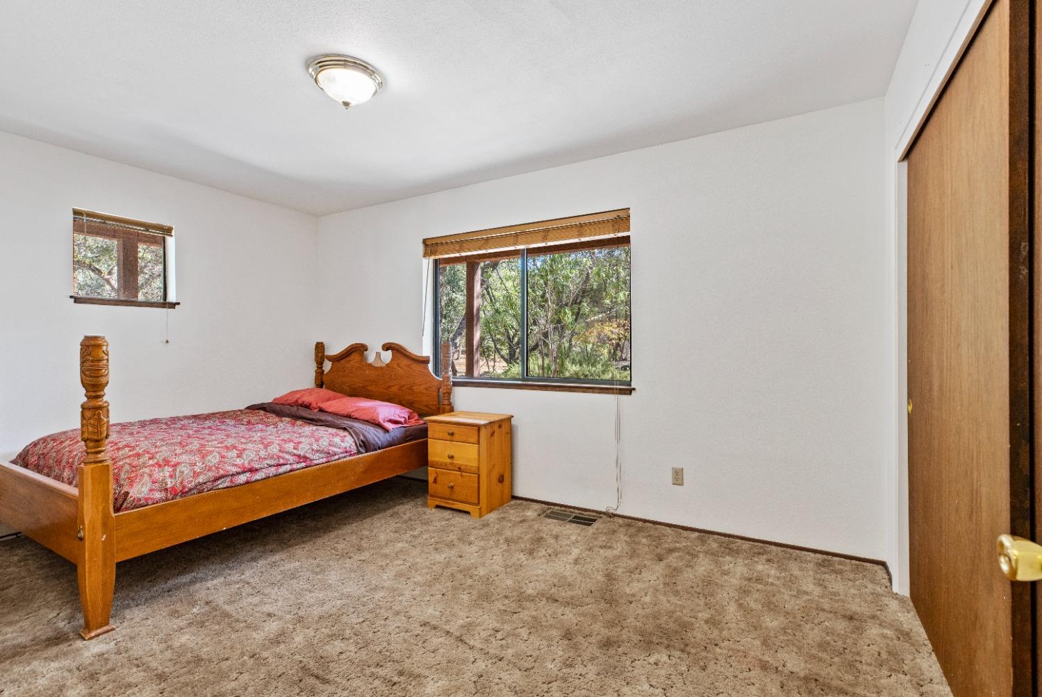 Forrest Road, Grass Valley, California image 27