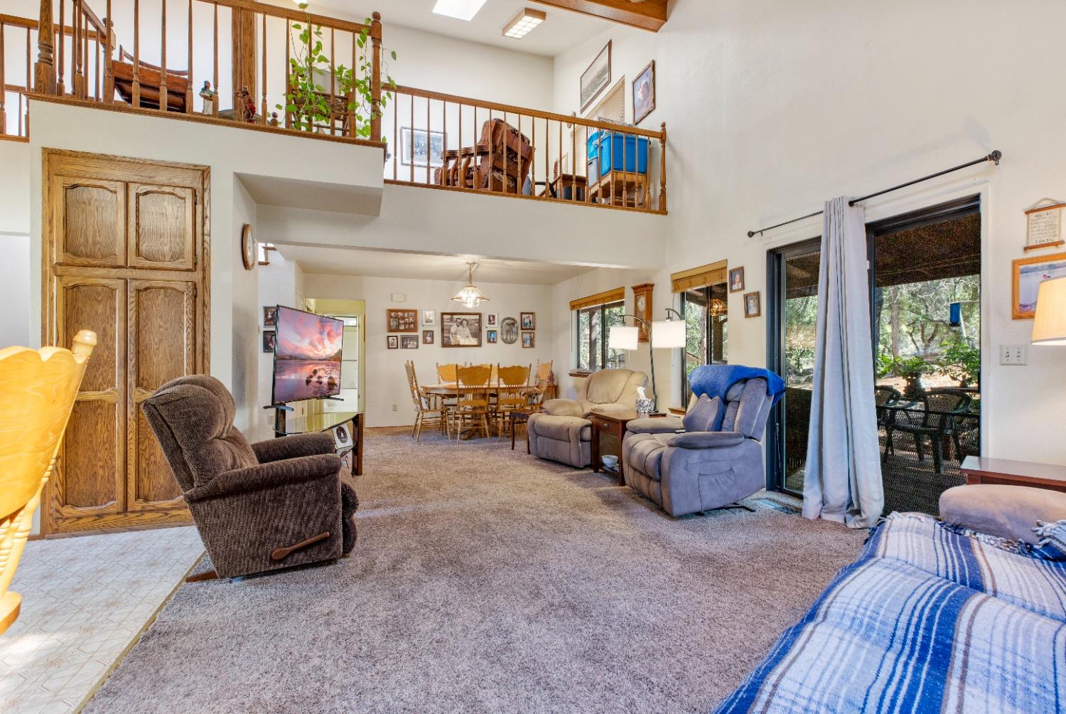 Forrest Road, Grass Valley, California image 12
