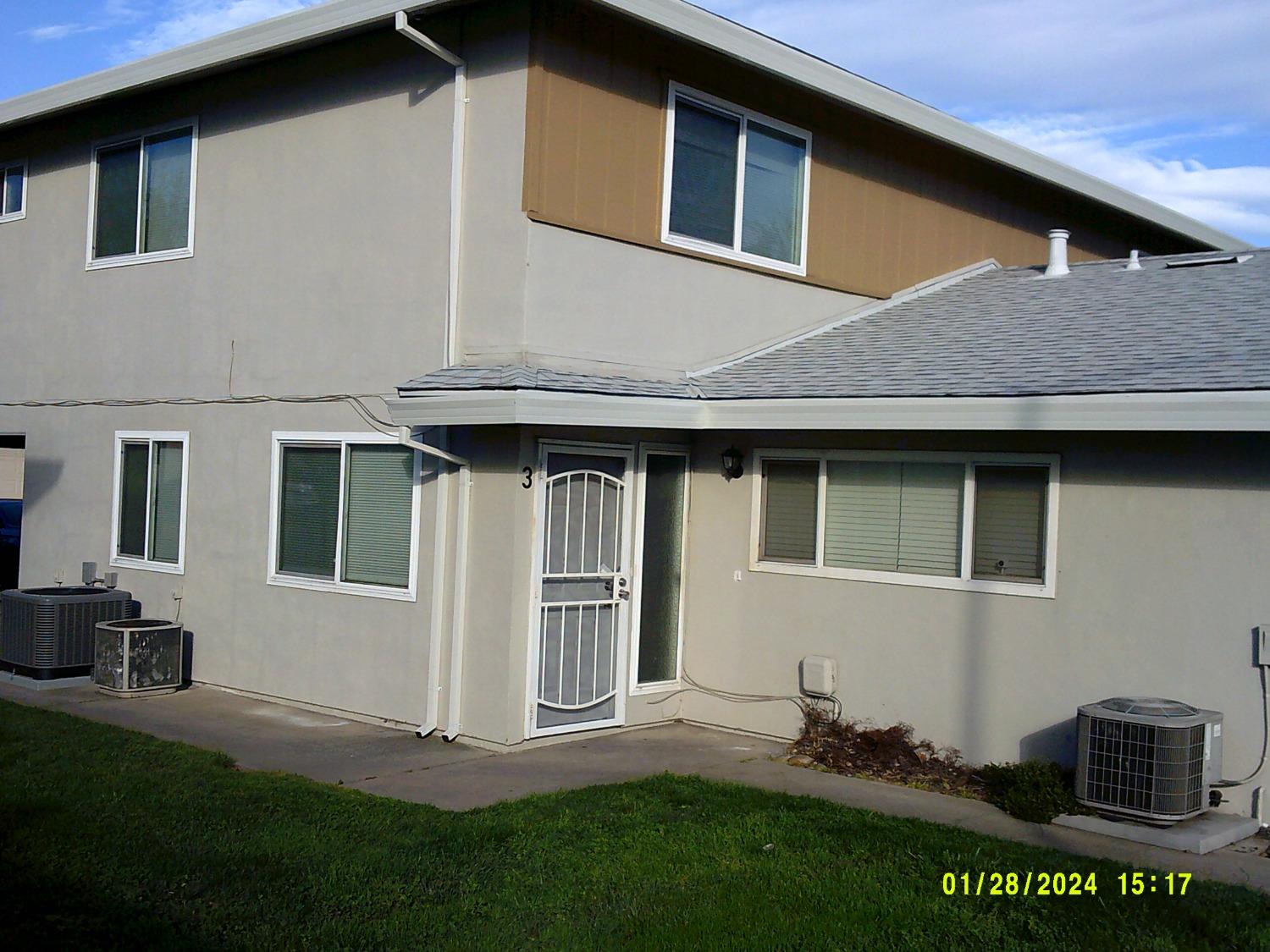 Photo of 6521 Greenback Ln #3 in Citrus Heights, CA