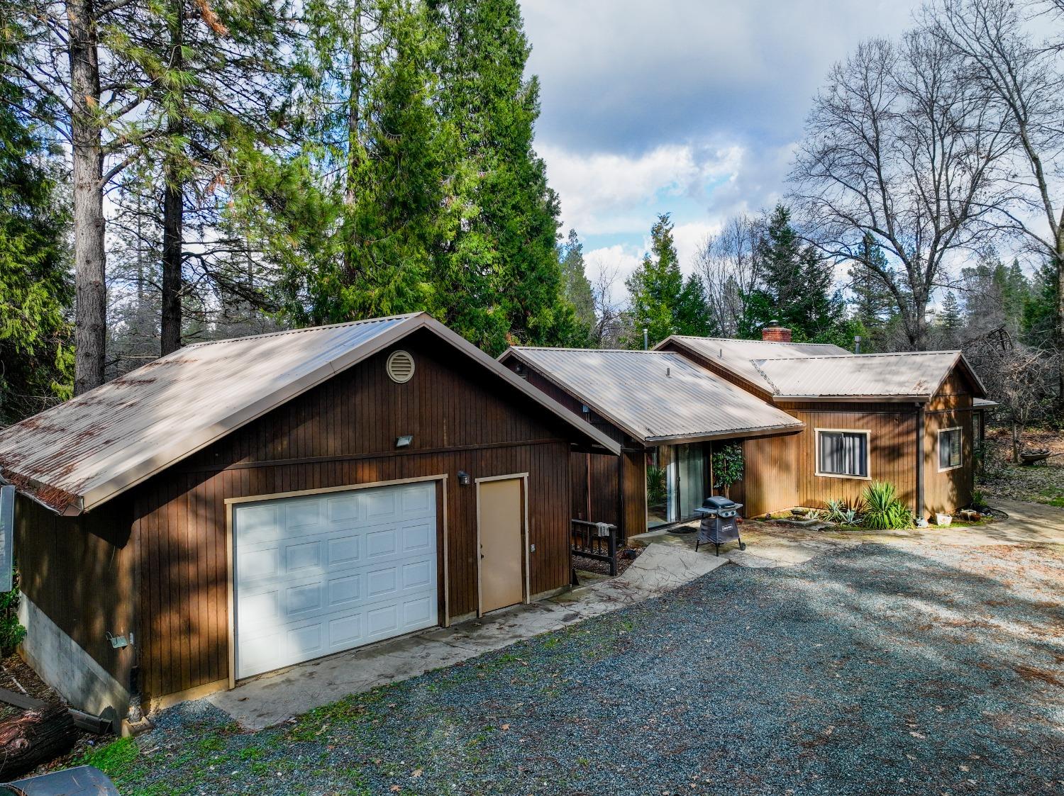 Photo of 11078 Nugget Ln in Grass Valley, CA