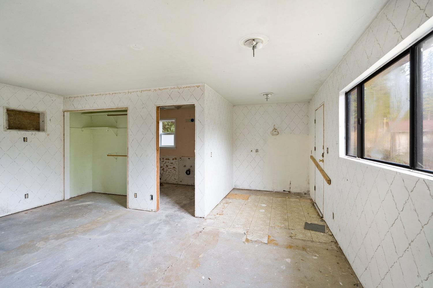 W Olympia Drive, Grass Valley, California image 18