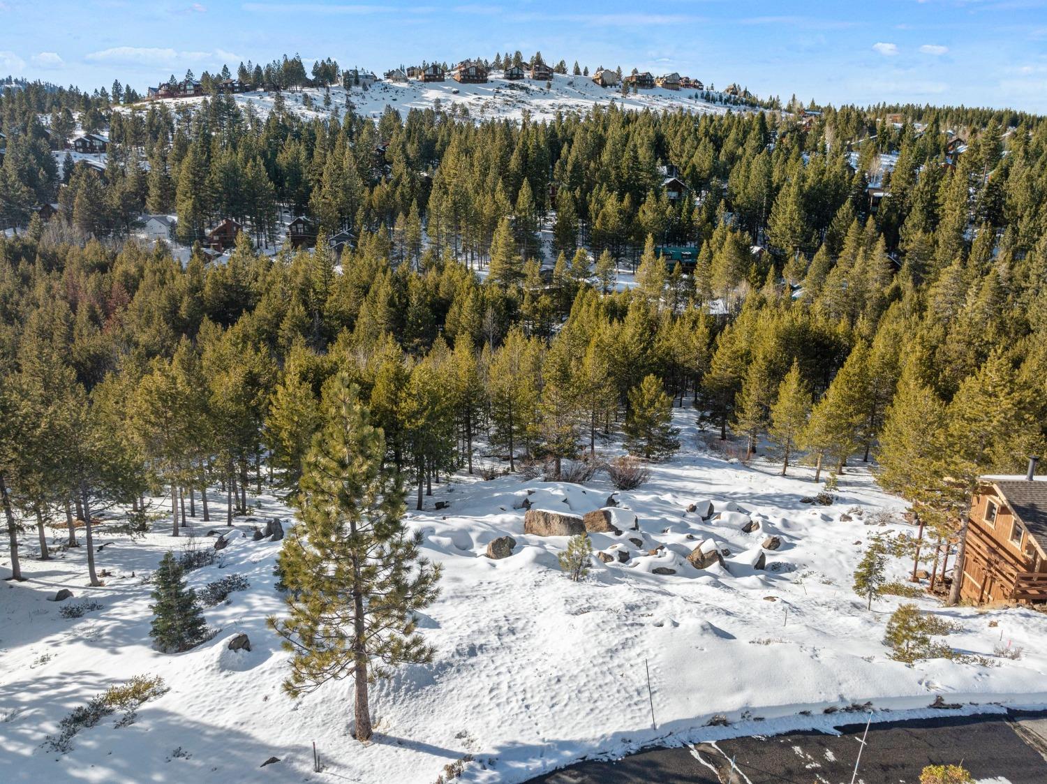 Detail Gallery Image 9 of 37 For 13439 Hillside Dr, Truckee,  CA 96161 - – Beds | – Baths