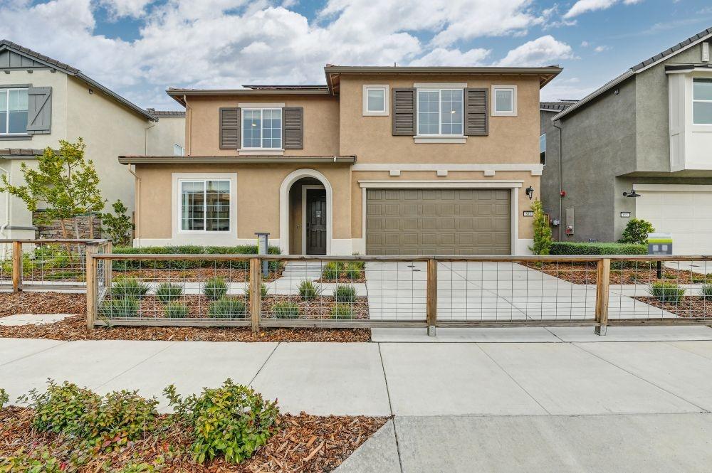 Photo of 683 Independence Ave in Lincoln, CA