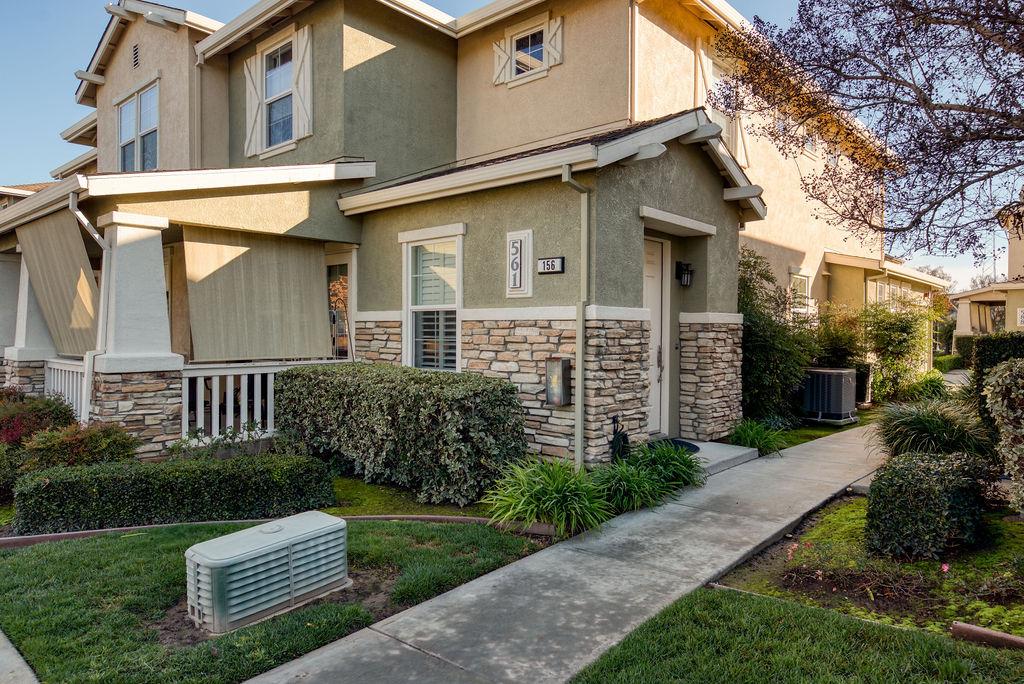 Detail Gallery Image 1 of 1 For 561 Wild Stallion Dr #156,  Oakdale,  CA 95361 - 3 Beds | 2/1 Baths