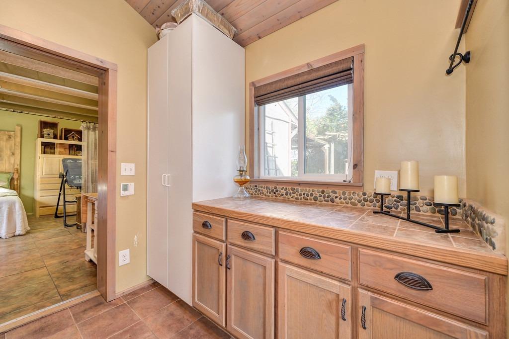 Detail Gallery Image 32 of 56 For 914 Virginiatown Rd, Lincoln,  CA 95648 - 2 Beds | 1 Baths