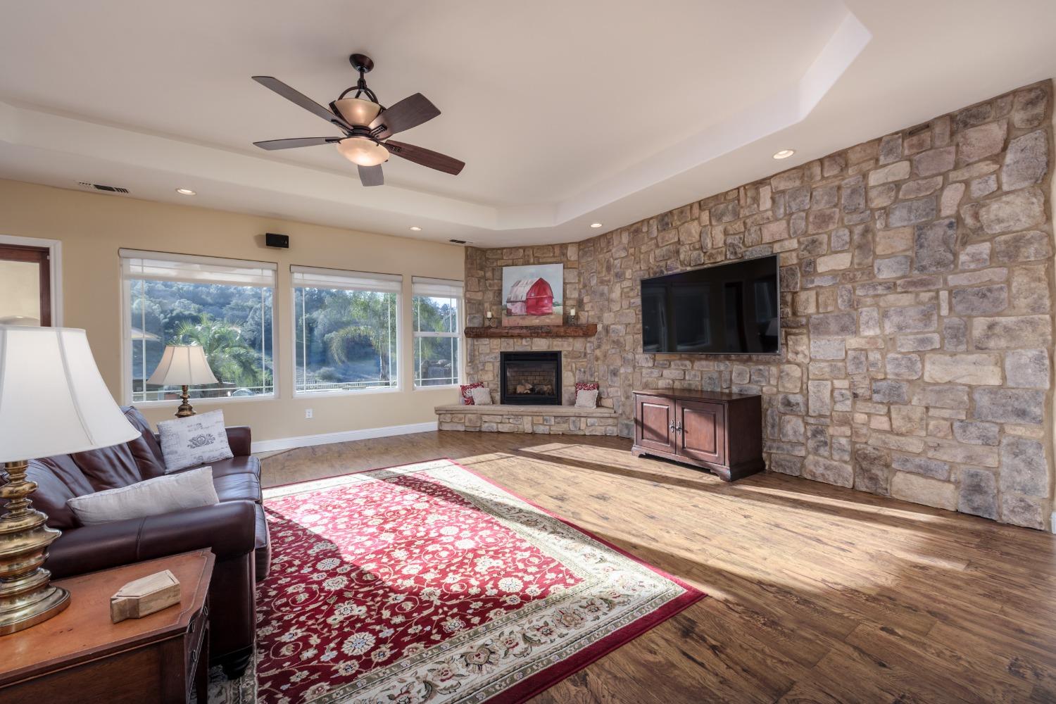 Detail Gallery Image 13 of 64 For 5664 Amber Fields Dr, Shingle Springs,  CA 95682 - 4 Beds | 3/1 Baths